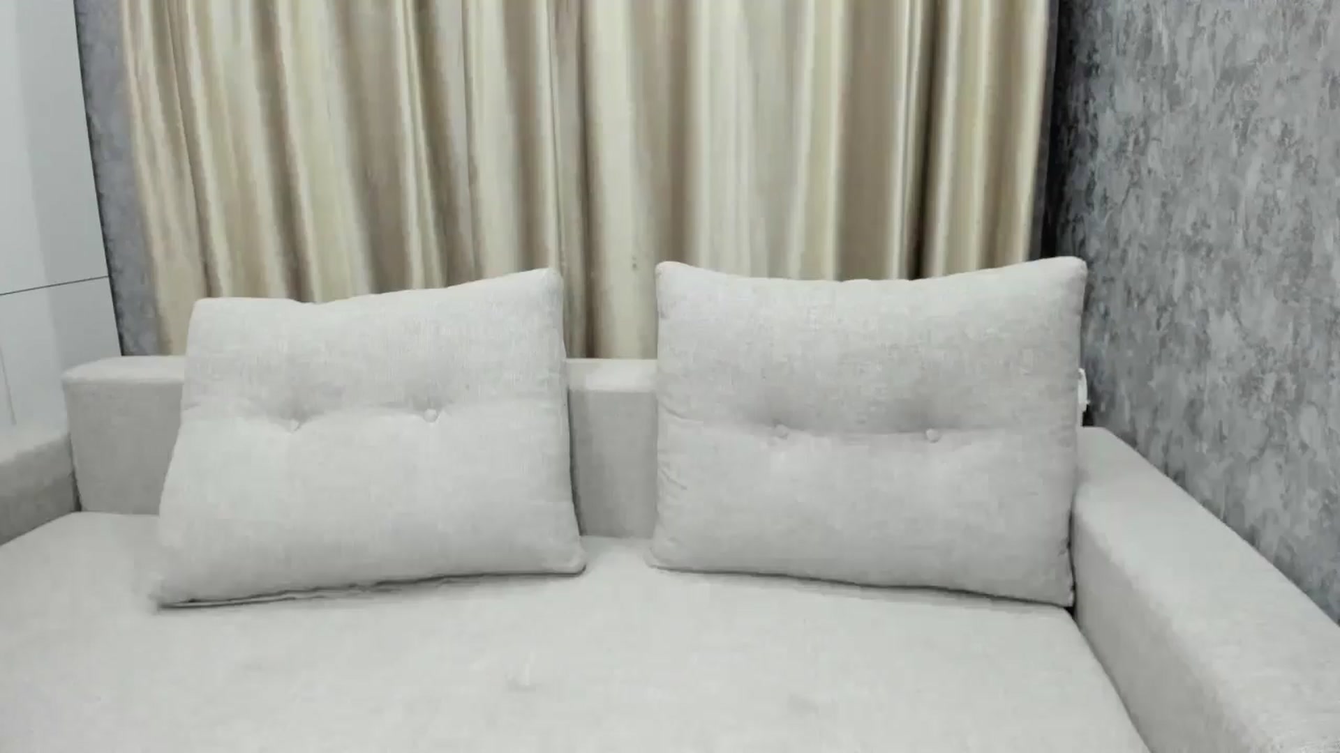 Gallery image thumbnail from Elfleur's myfreecams stream on, 03/27/2025, 24:29 image 12 of 20