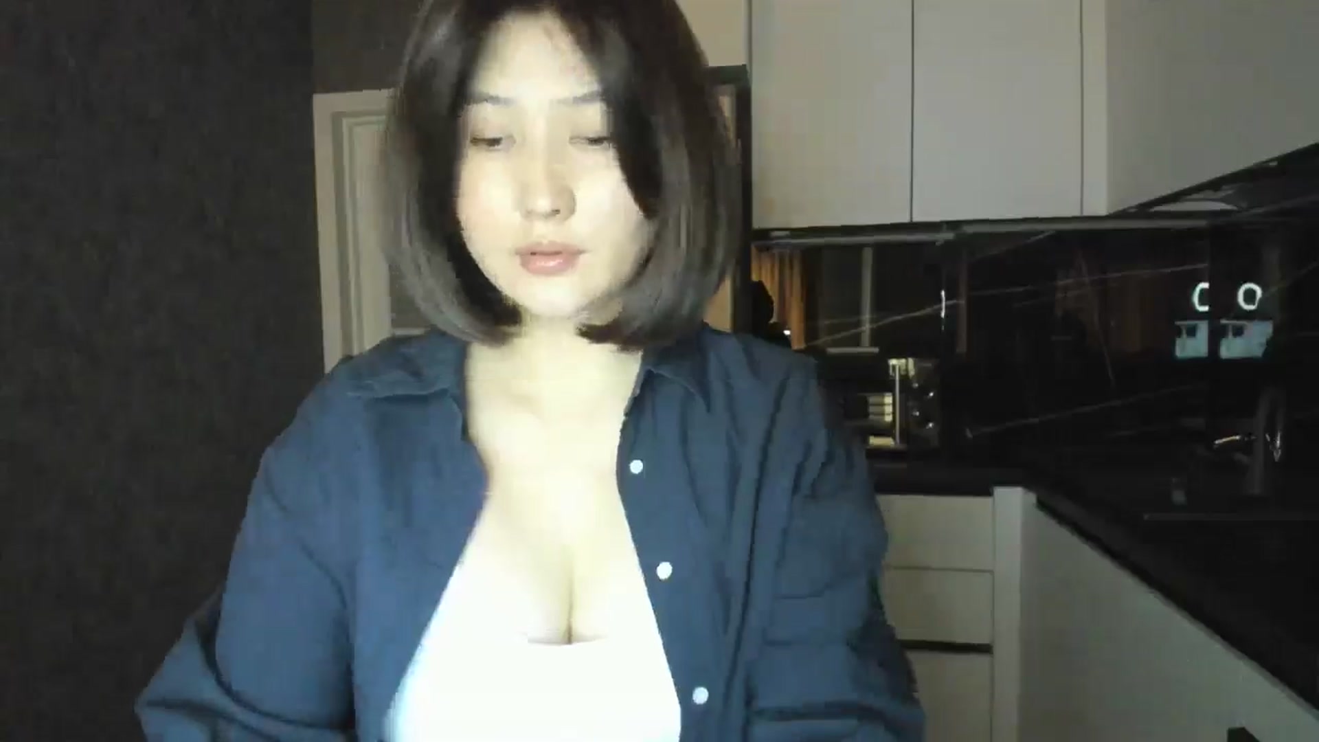 Gallery image thumbnail from Elfleur's myfreecams stream on, 03/28/2025, 04:29 image 9 of 20