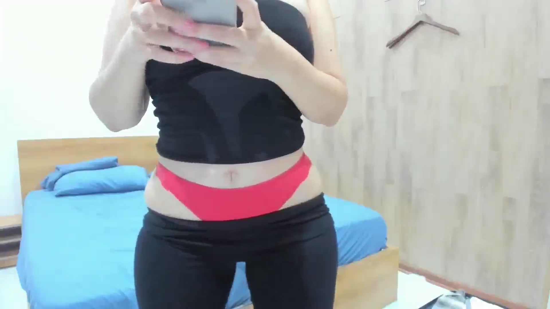 Gallery image thumbnail from Elfleur's myfreecams stream on, 05/09/2025, 19:34 image 8 of 20