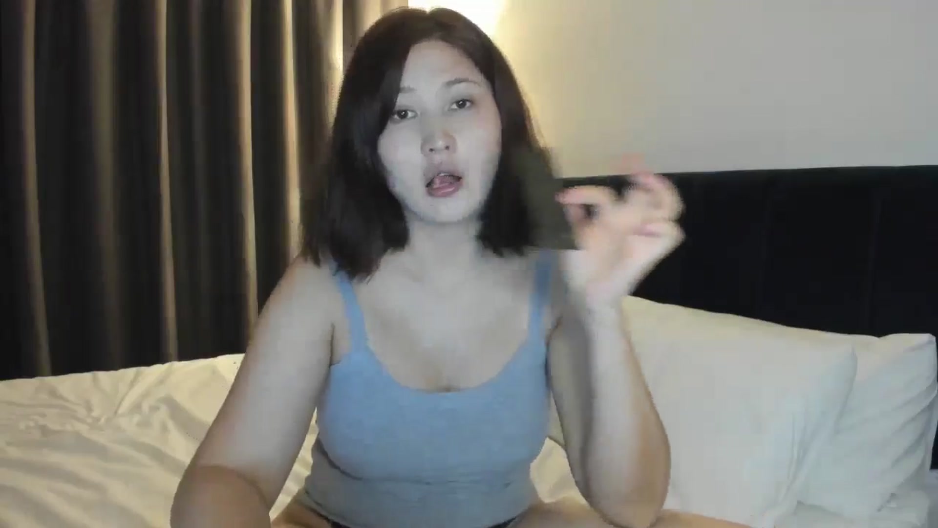Gallery image thumbnail from Elfleur's myfreecams stream on, 05/12/2025, 15:38 image 2 of 20