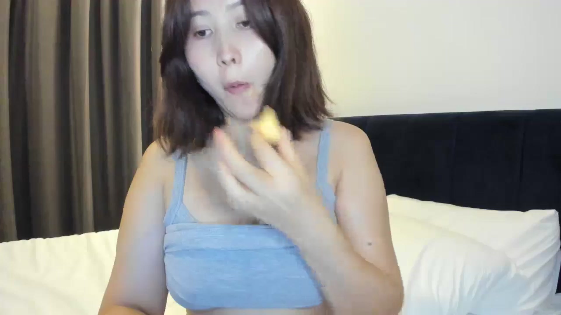 Gallery image thumbnail from Elfleur's myfreecams stream on, 05/12/2025, 17:17 image 10 of 20