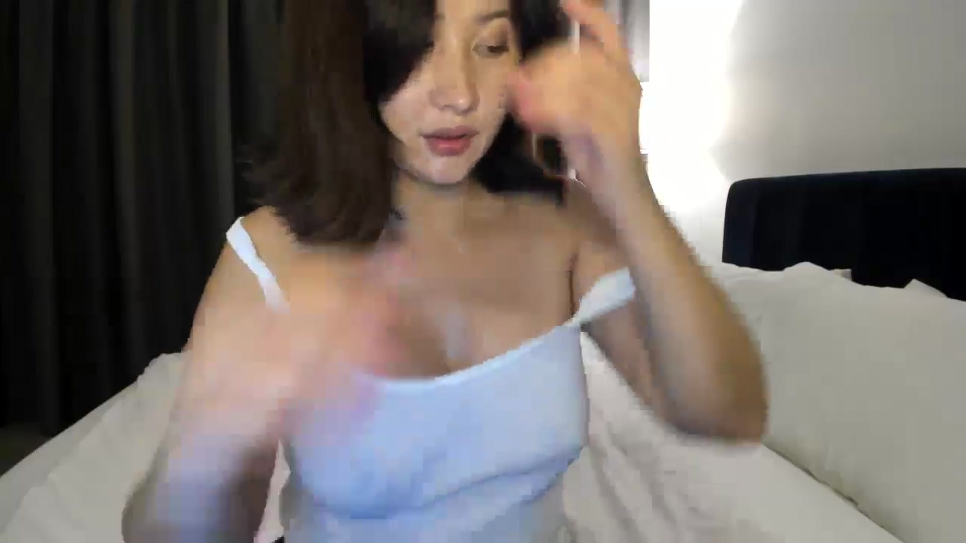 Gallery image thumbnail from Elfleur's myfreecams stream on, 05/19/2025, 20:02 image 10 of 20