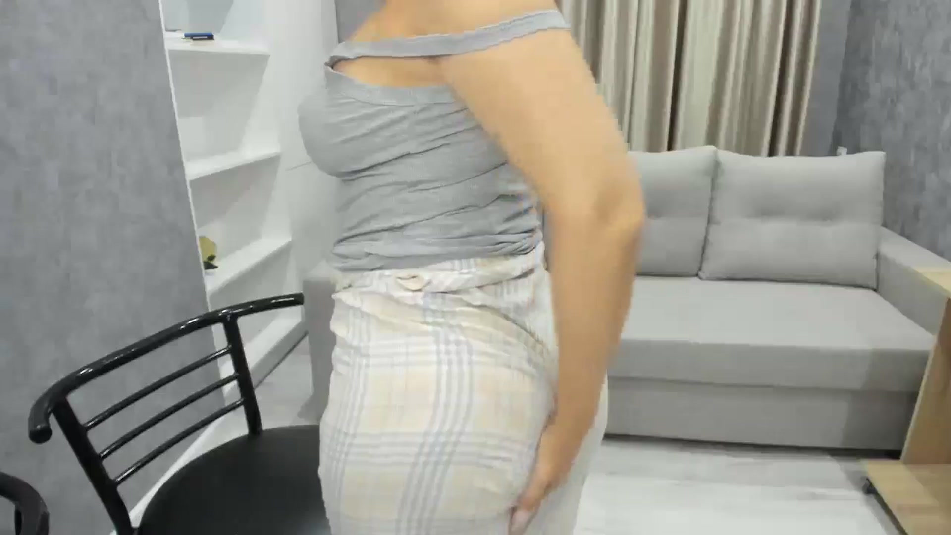 Gallery image thumbnail from Elfleur's myfreecams stream on, 06/19/2025, 17:52 image 6 of 20