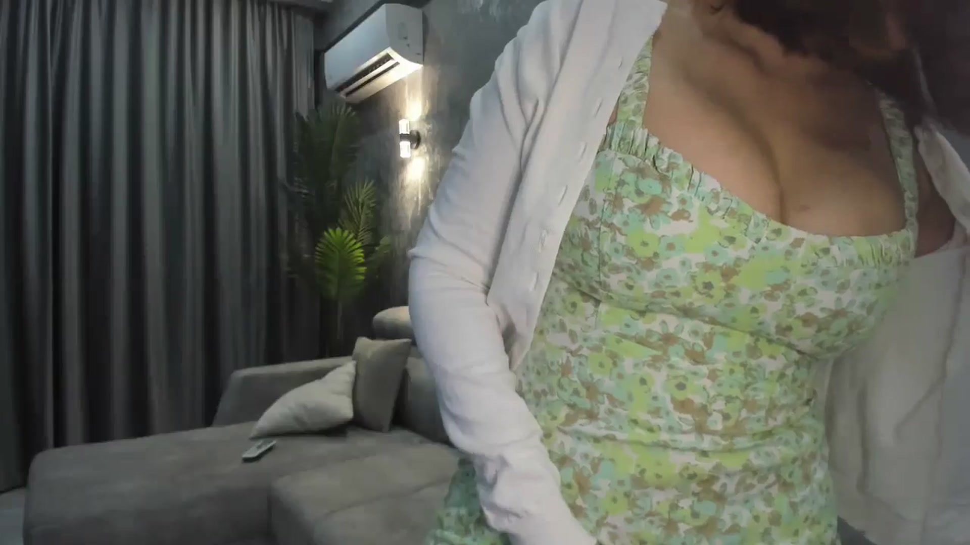 Gallery image thumbnail from Elfleur's myfreecams stream on, 07/29/2025, 21:16 image 8 of 20