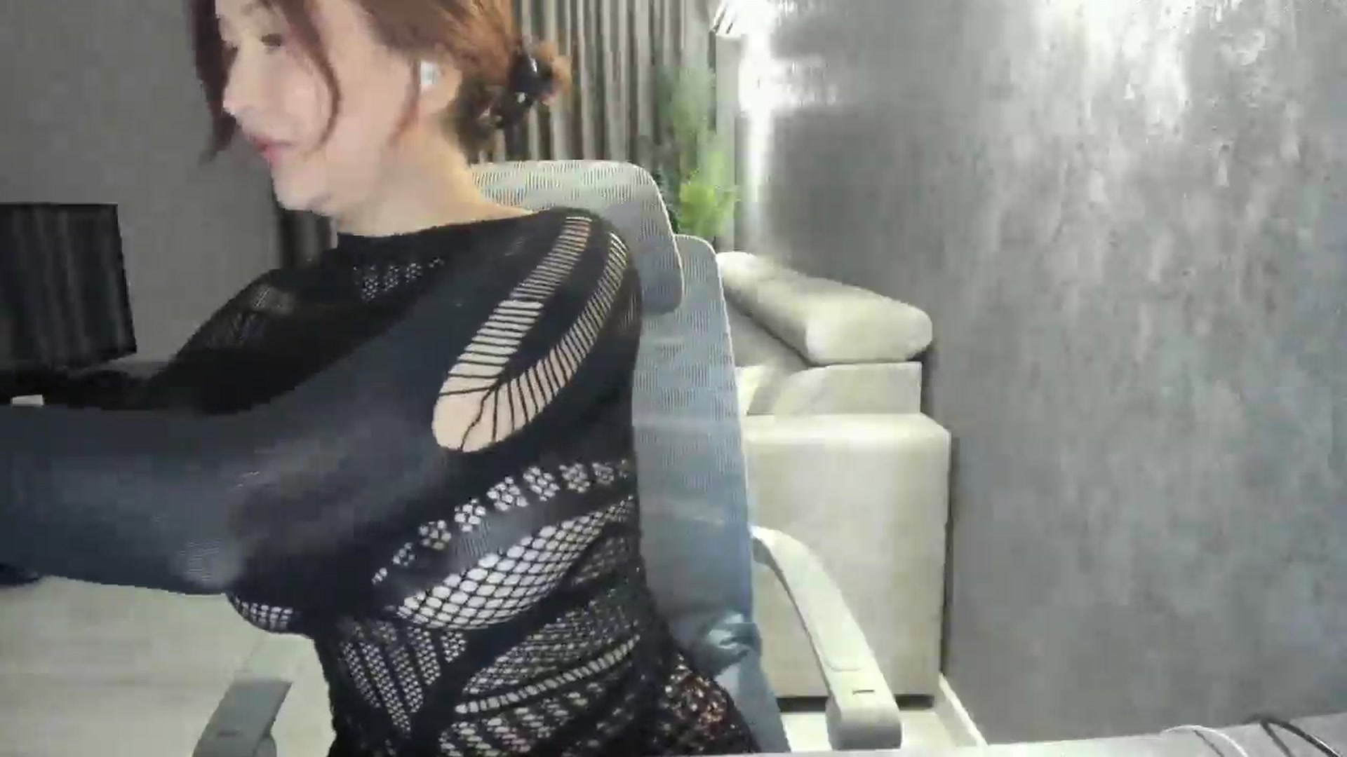 Gallery image thumbnail from Elfleur's myfreecams stream on, 07/30/2025, 17:12 image 11 of 20