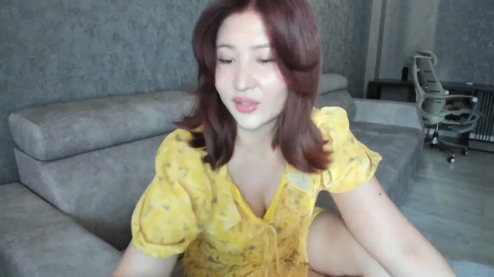 Gallery image thumbnail from Elfleur's myfreecams stream on, 08/07/2025, 05:00 image 4 of 20