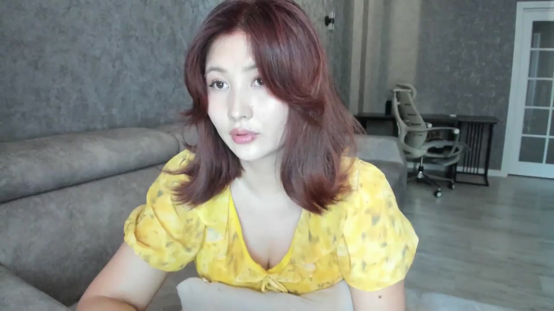 Gallery image thumbnail from Elfleur's myfreecams stream on, 08/07/2025, 05:21 image 15 of 20