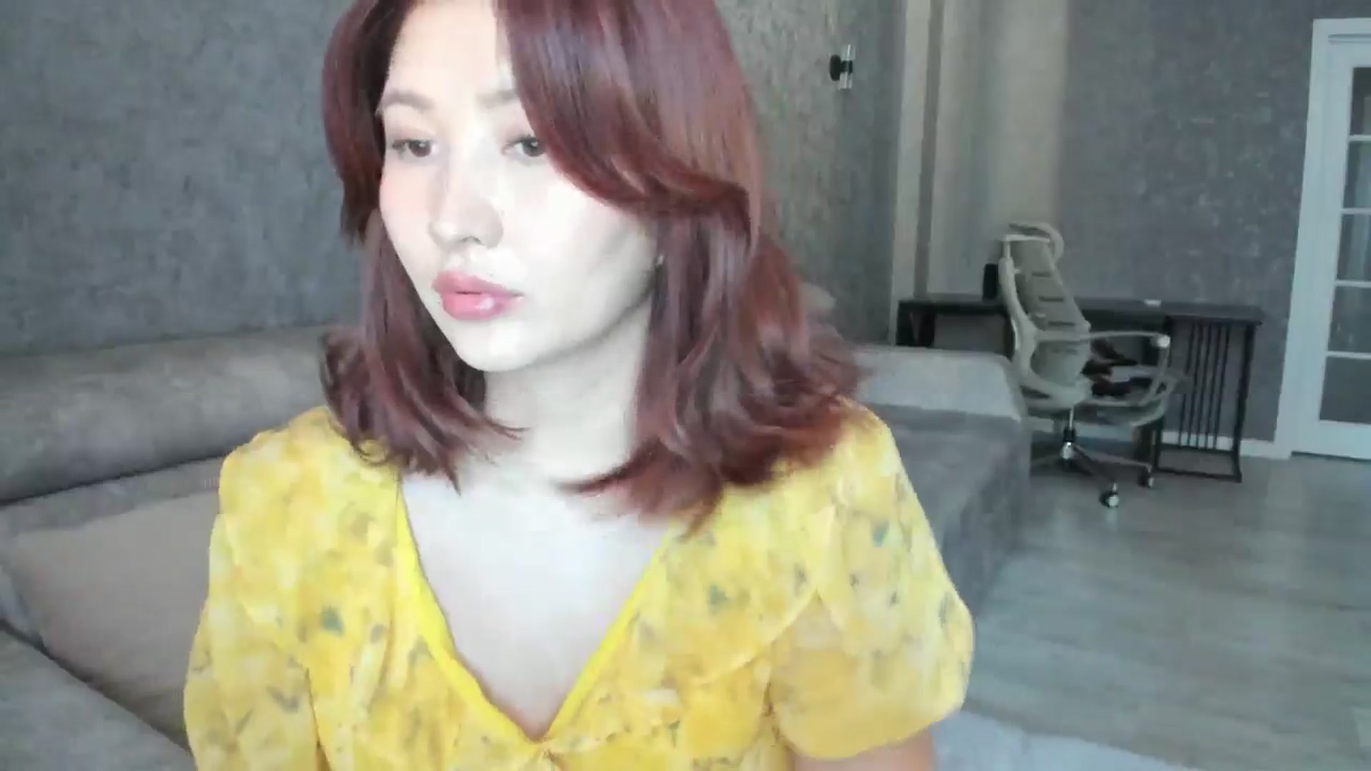 Gallery image thumbnail from Elfleur's myfreecams stream on, 08/07/2025, 07:42 image 2 of 20