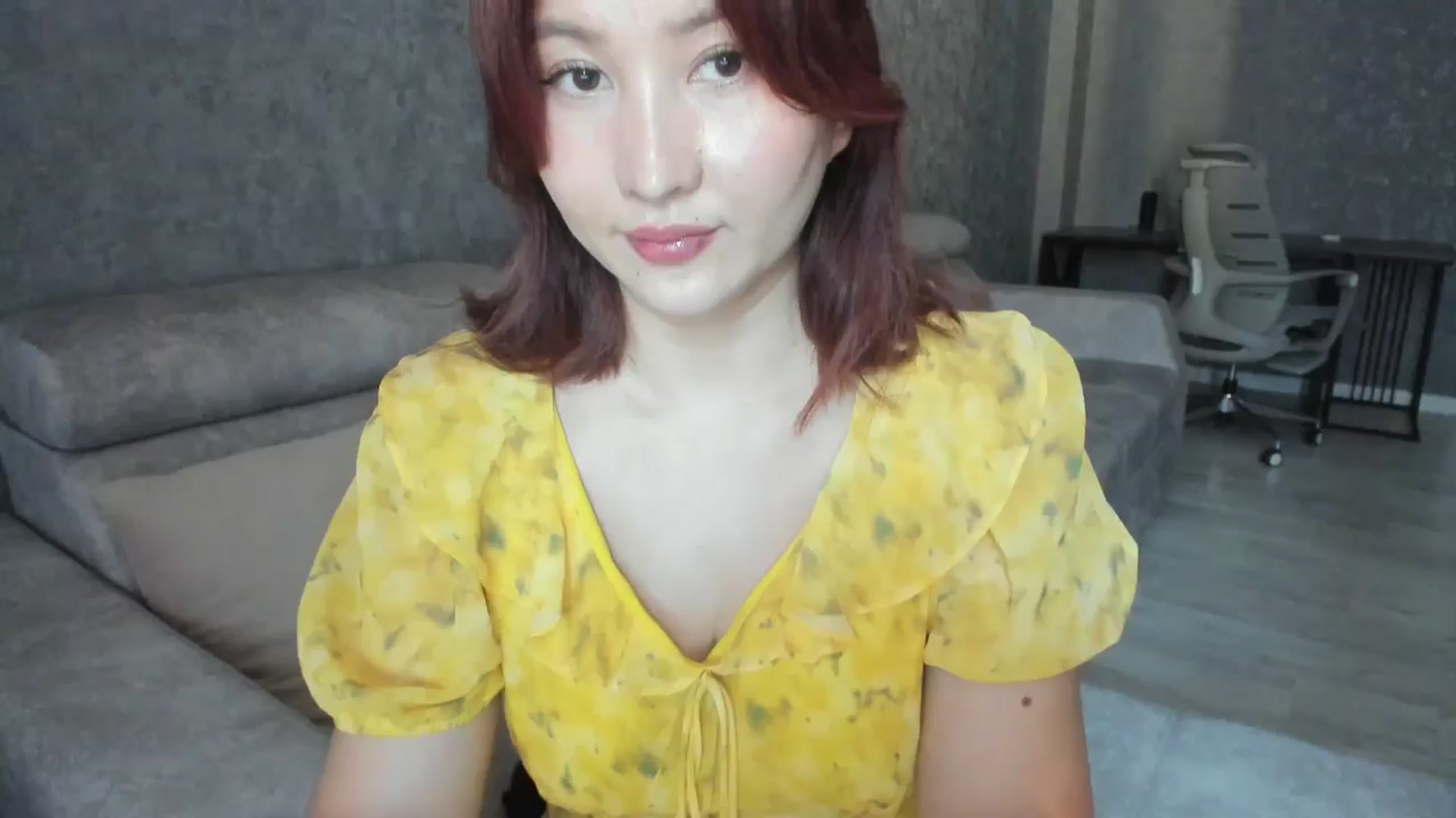 Gallery image thumbnail from Elfleur's myfreecams stream on, 08/07/2025, 10:04 image 6 of 20
