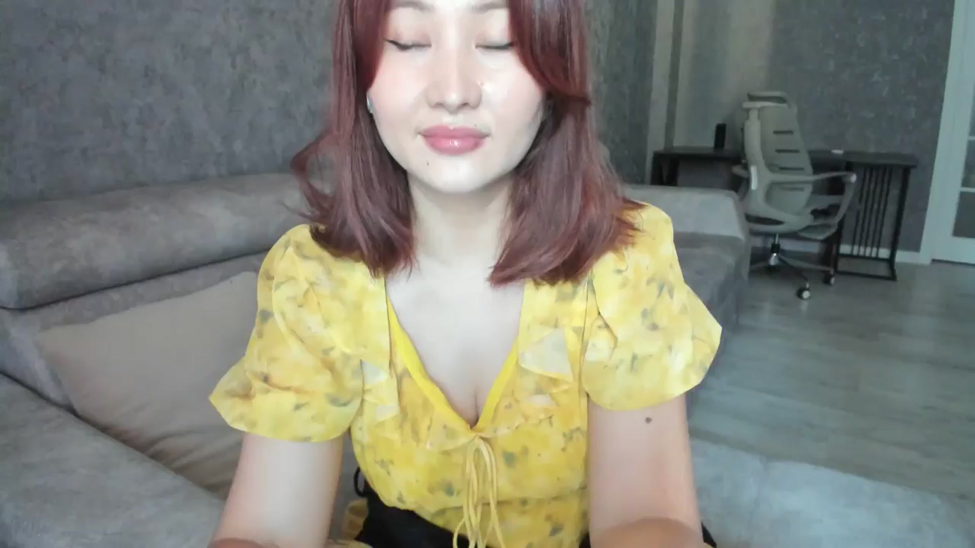 Gallery image thumbnail from Elfleur's myfreecams stream on, 08/07/2025, 10:04 image 10 of 20