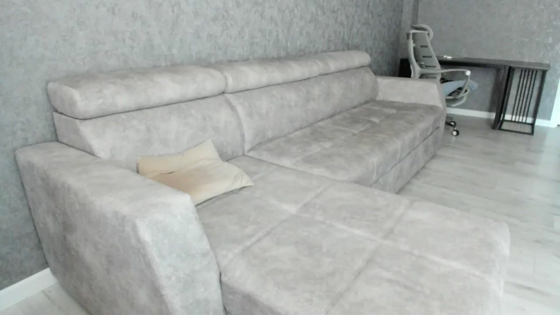 Gallery image thumbnail from Elfleur's myfreecams stream on, 08/08/2025, 05:39 image 4 of 20