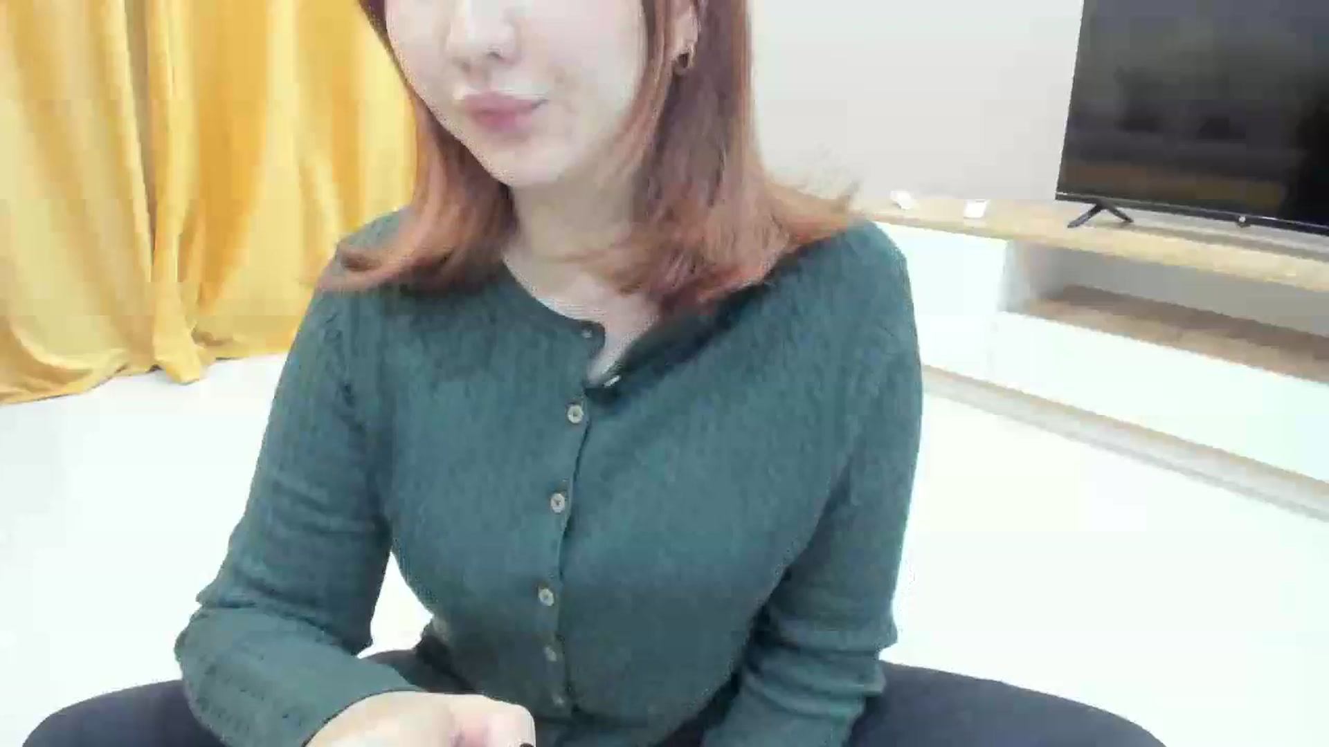Gallery image thumbnail from Elfleur's myfreecams stream on, 09/13/2025, 22:11 image 5 of 20