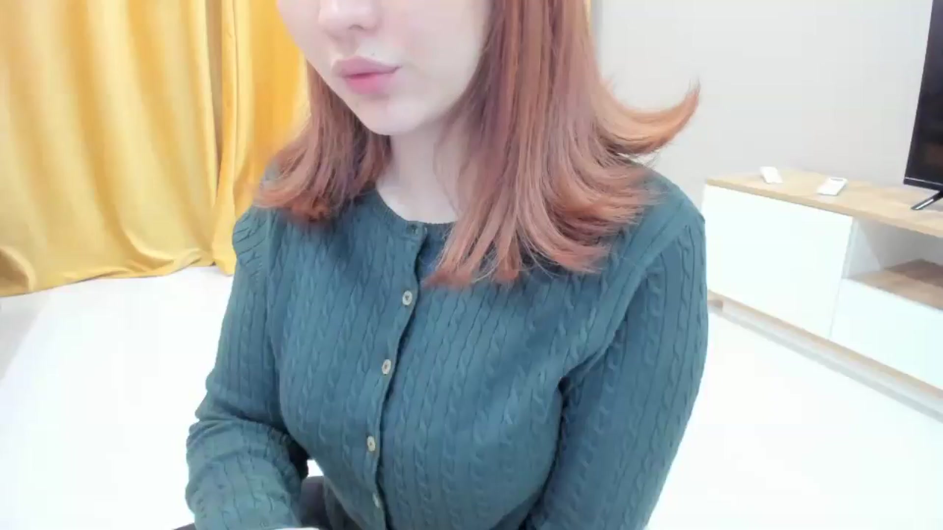 Gallery image thumbnail from Elfleur's myfreecams stream on, 09/14/2025, 01:03 image 2 of 20