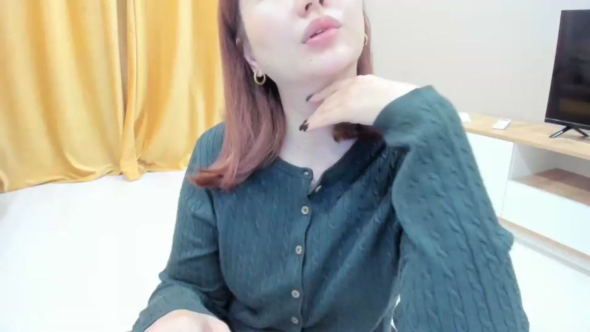 Gallery image thumbnail from Elfleur's myfreecams stream on, 09/14/2025, 01:03 image 4 of 20