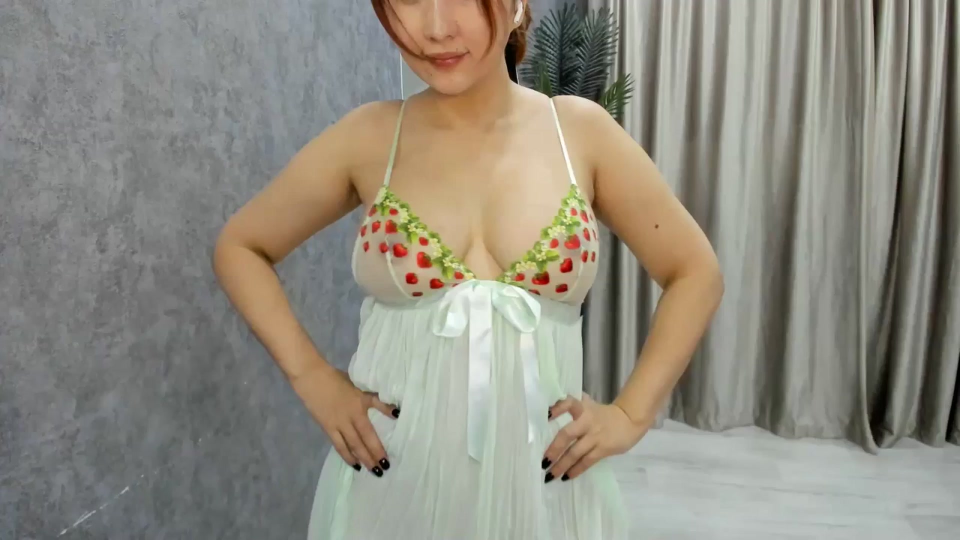 Gallery image thumbnail from Elfleur's myfreecams stream on, 09/28/2025, 22:40 image 3 of 20
