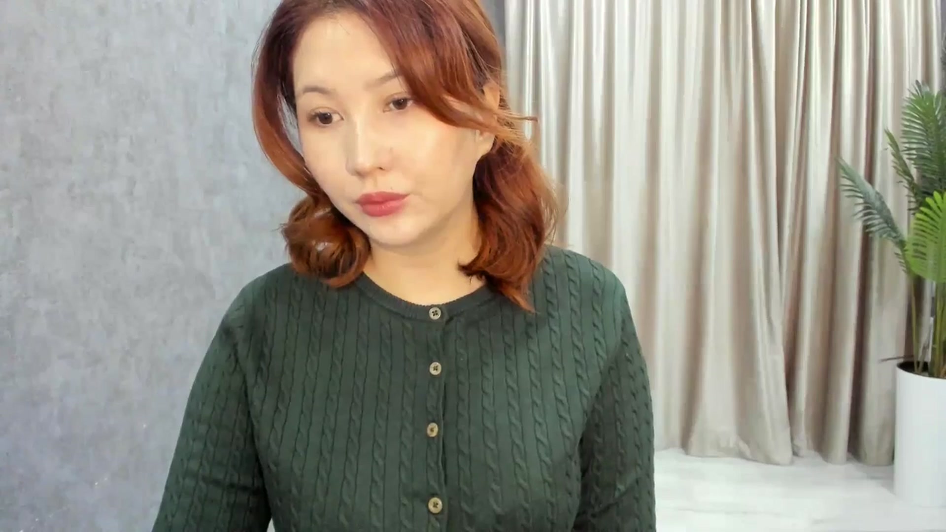Gallery image thumbnail from Elfleur's myfreecams stream on, 10/03/2025, 01:42 image 3 of 20