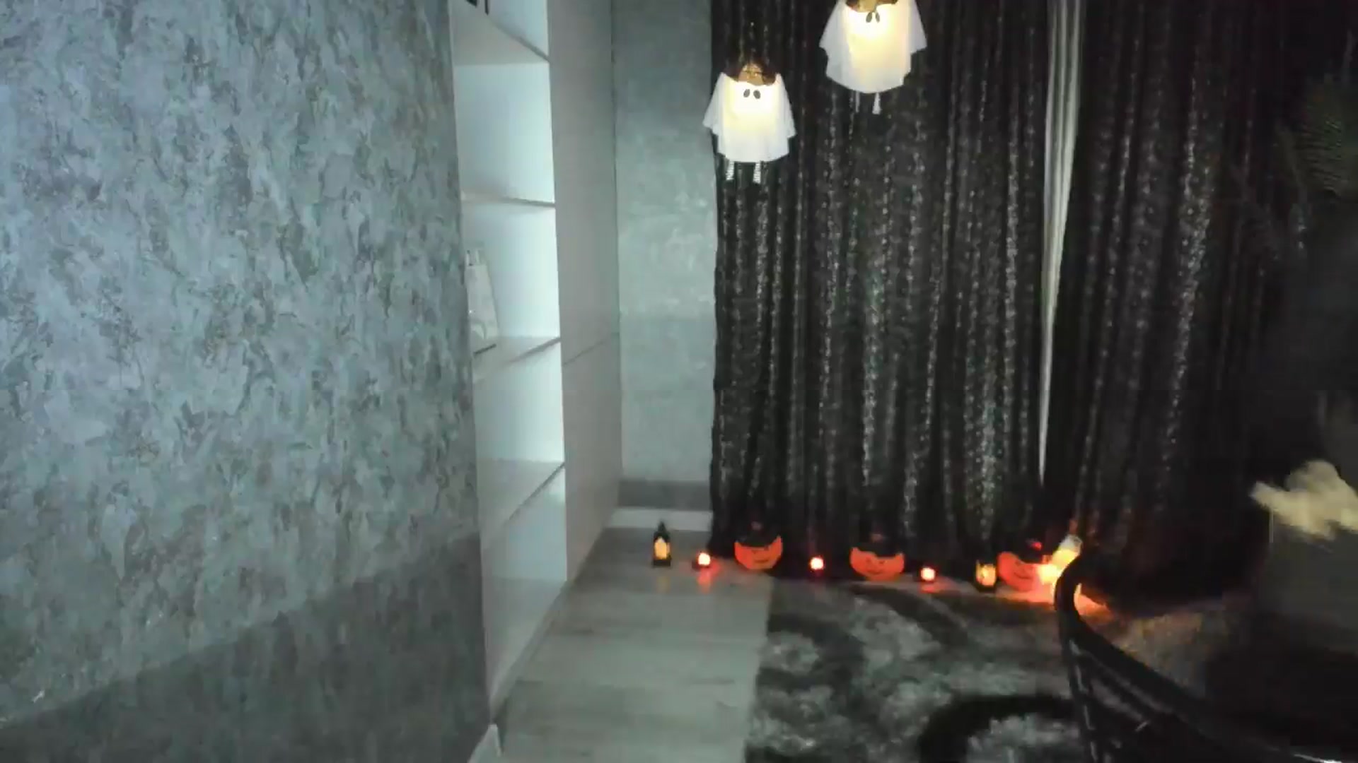 Gallery image thumbnail from Elfleur's myfreecams stream on, 10/16/2025, 19:21 image 9 of 20