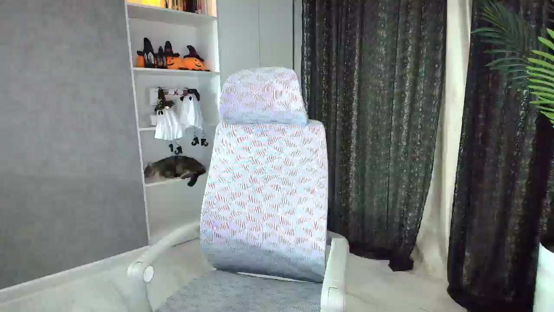 Gallery image thumbnail from Elfleur's myfreecams stream on, 11/09/2025, 21:09 image 9 of 20