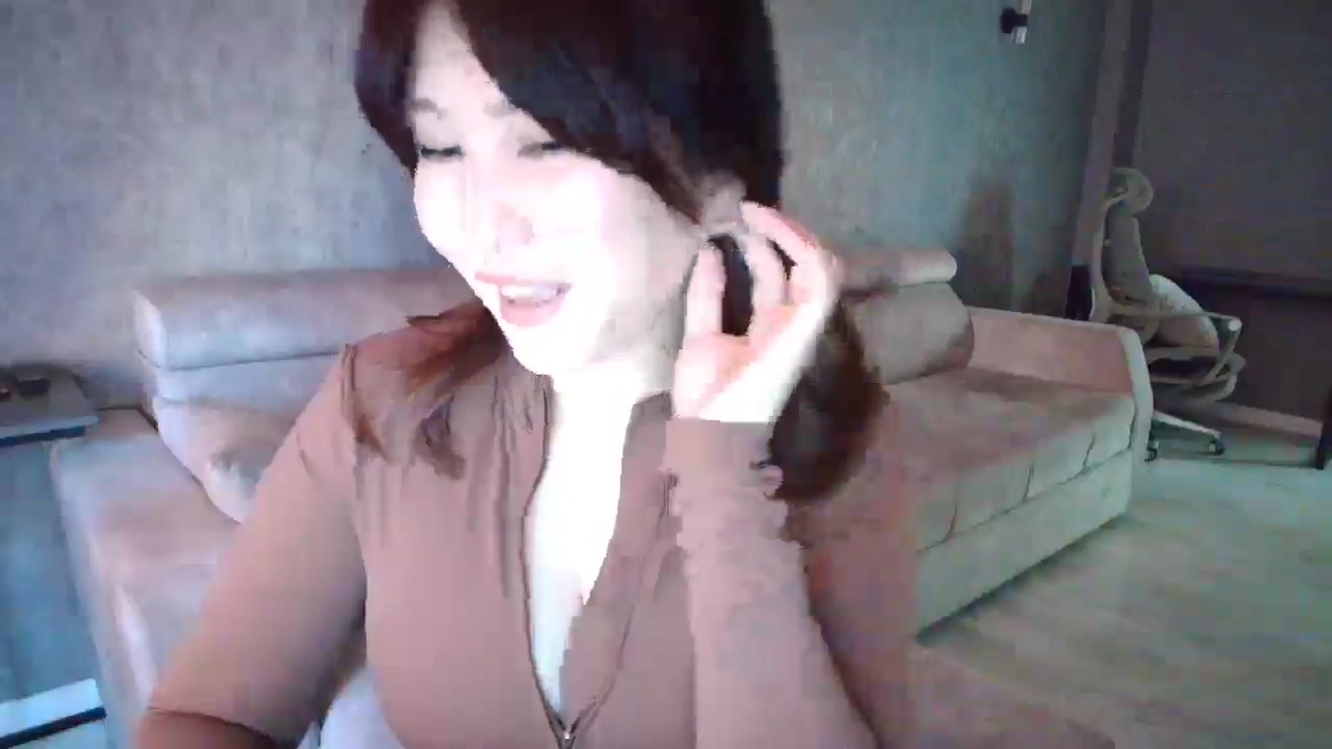Gallery image thumbnail from Elfleur's myfreecams stream on, 11/29/2025, 04:58 image 14 of 20