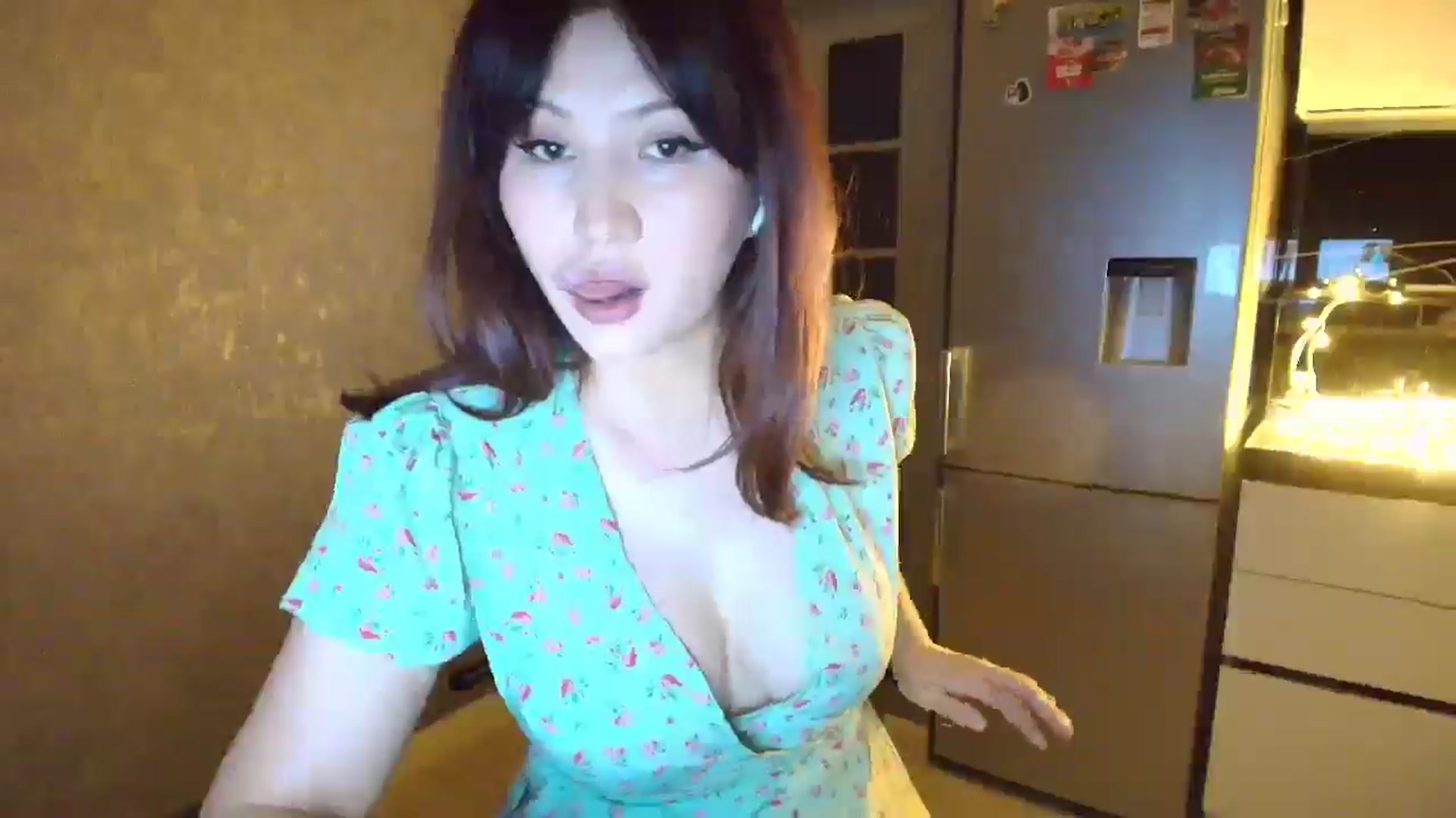 Gallery image thumbnail from Elfleur's myfreecams stream on, 11/30/2025, 03:14 image 17 of 20