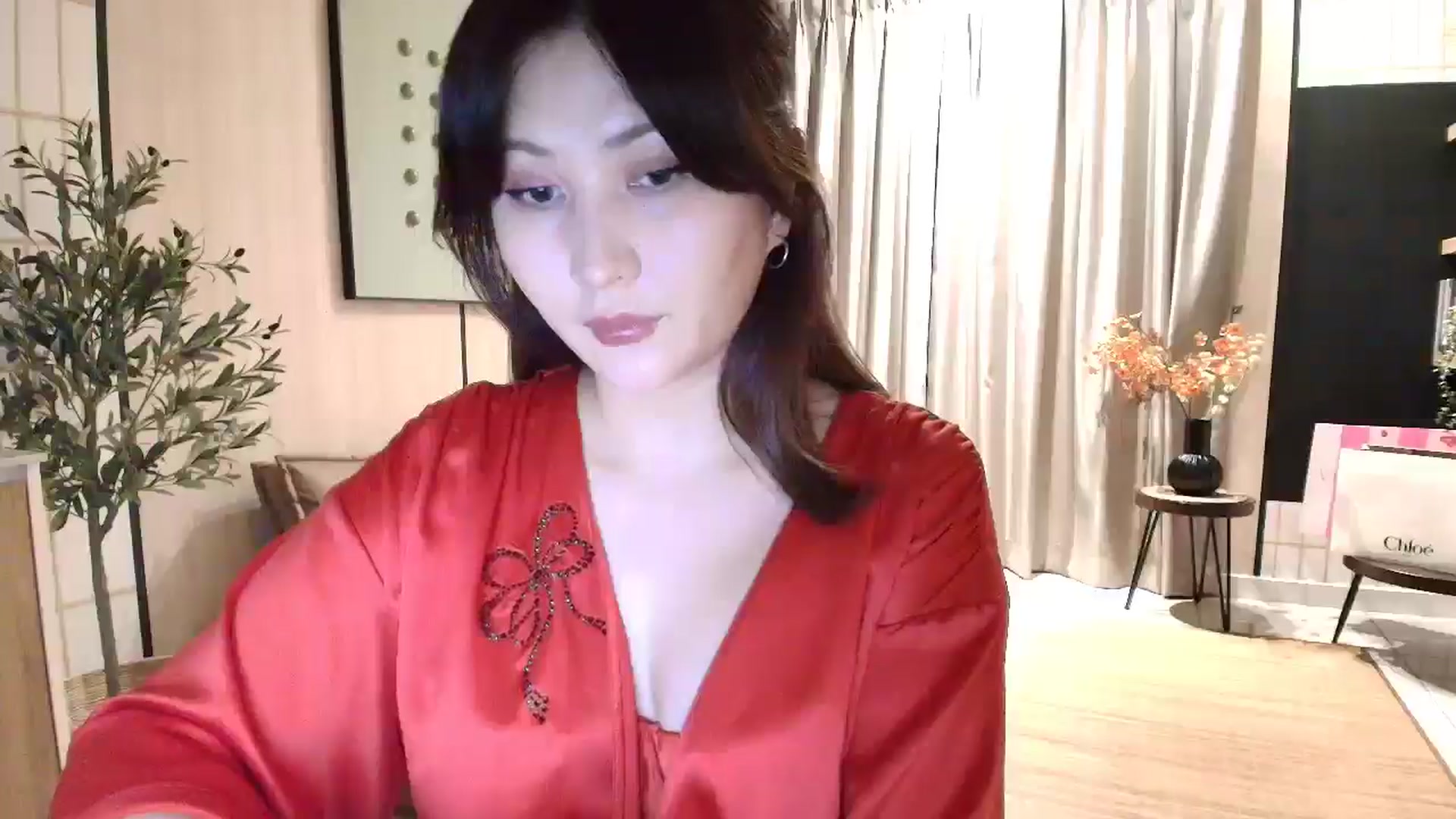 Gallery image thumbnail from Elfleur's myfreecams stream on, 12/11/2025, 22:57 image 2 of 20
