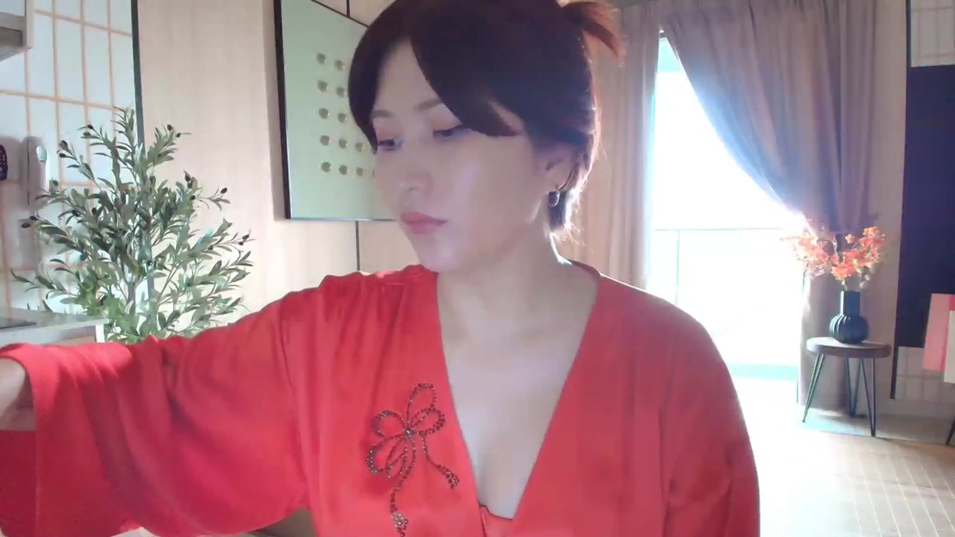 Gallery image thumbnail from Elfleur's myfreecams stream on, 12/12/2025, 24:47 image 6 of 20