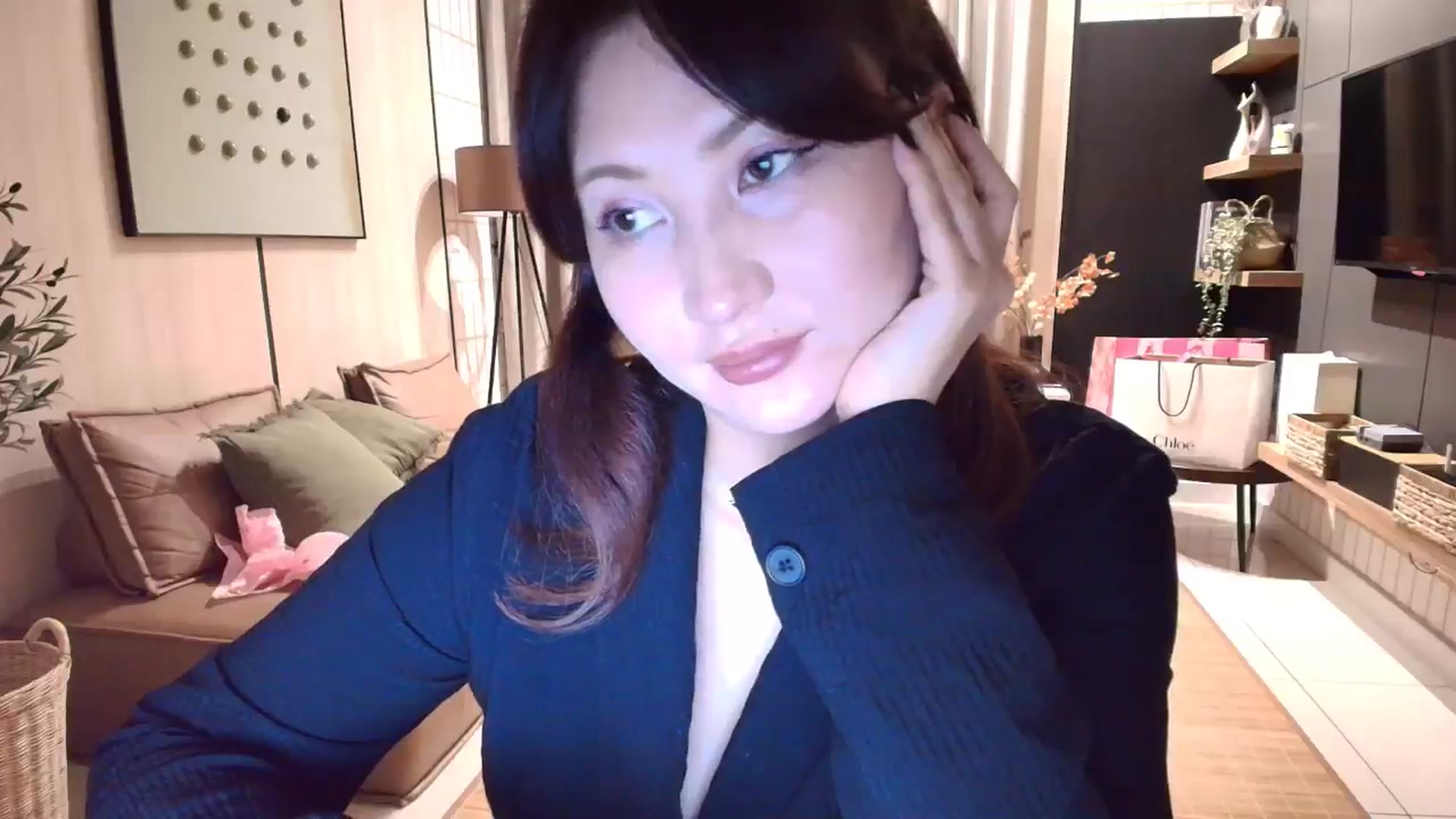 Gallery image thumbnail from Elfleur's myfreecams stream on, 12/12/2025, 23:32 image 20 of 20
