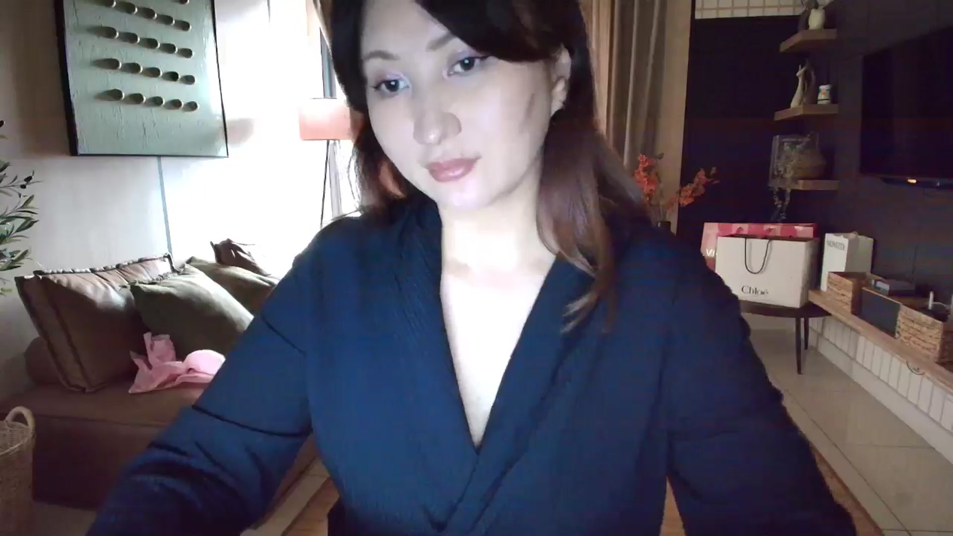 Gallery image thumbnail from Elfleur's myfreecams stream on, 12/13/2025, 24:34 image 18 of 20