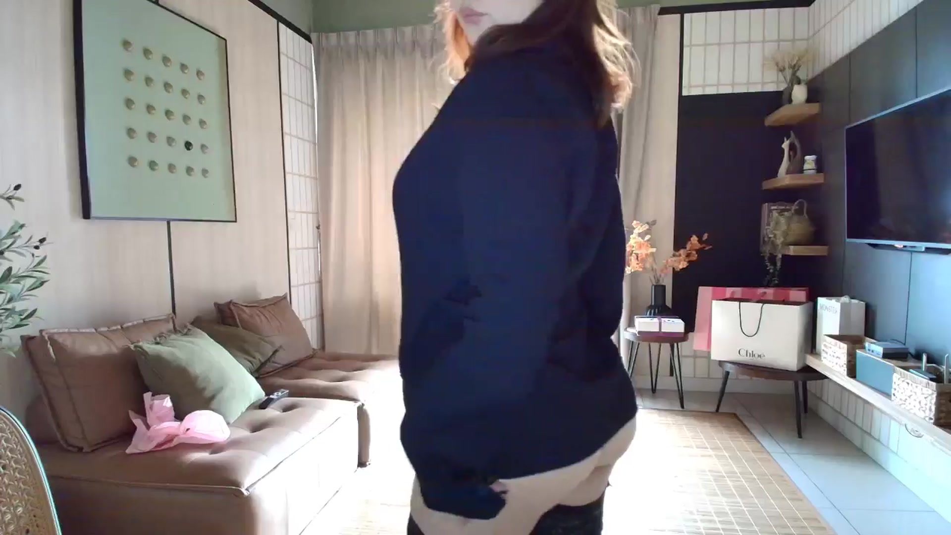Gallery image thumbnail from Elfleur's myfreecams stream on, 12/13/2025, 24:34 image 20 of 20