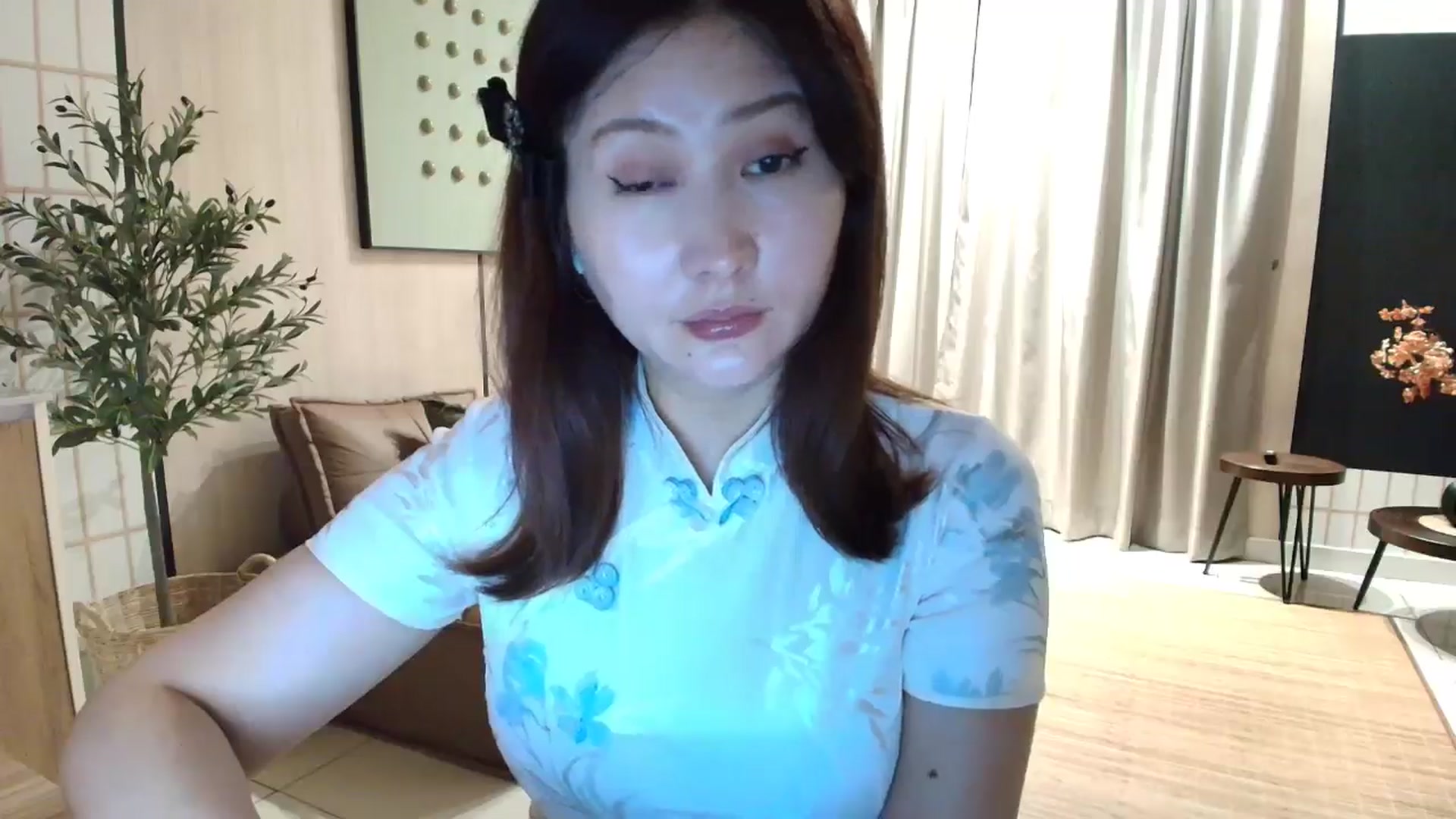 Gallery image thumbnail from Elfleur's myfreecams stream on, 12/18/2025, 17:11 image 8 of 20