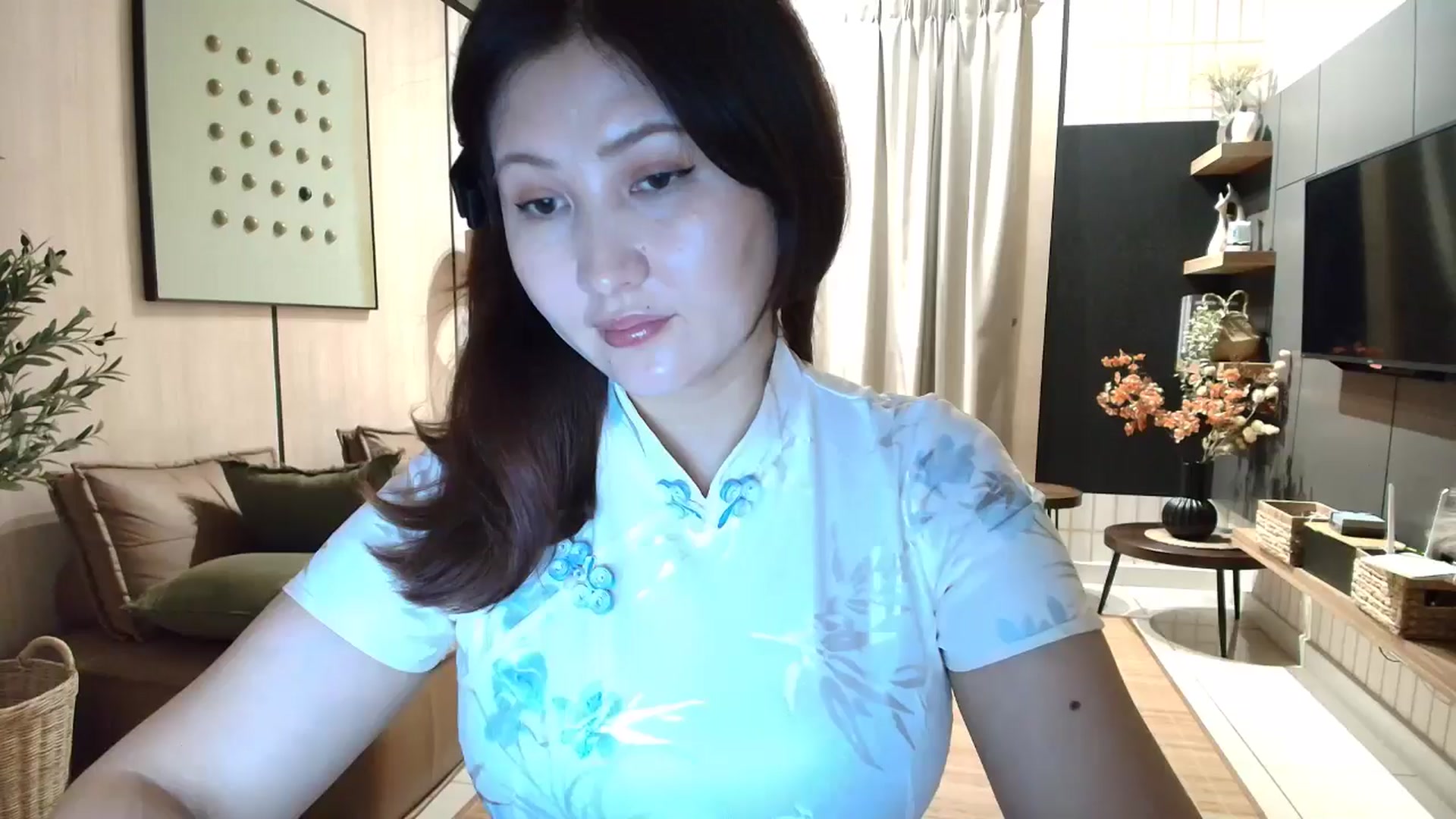 Gallery image thumbnail from Elfleur's myfreecams stream on, 12/18/2025, 17:11 image 1 of 20