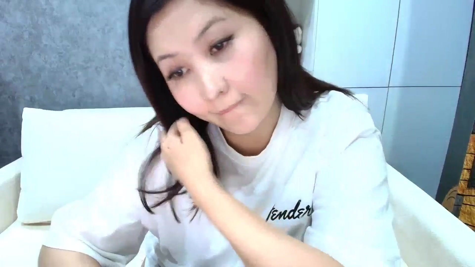 Gallery image thumbnail from Elfleur's myfreecams stream on, 03/15/2026, 21:03 image 2 of 20