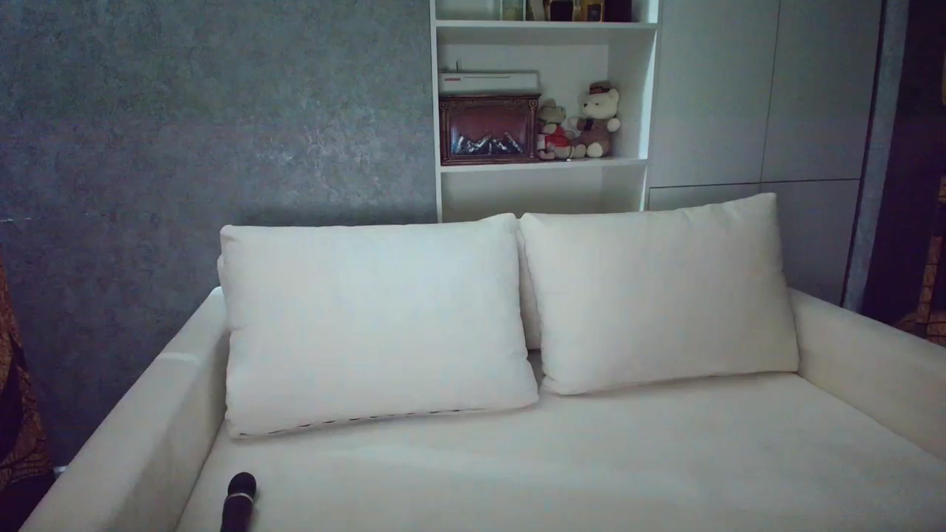 Gallery image thumbnail from Elfleur's myfreecams stream on, 03/16/2026, 01:07 image 3 of 20