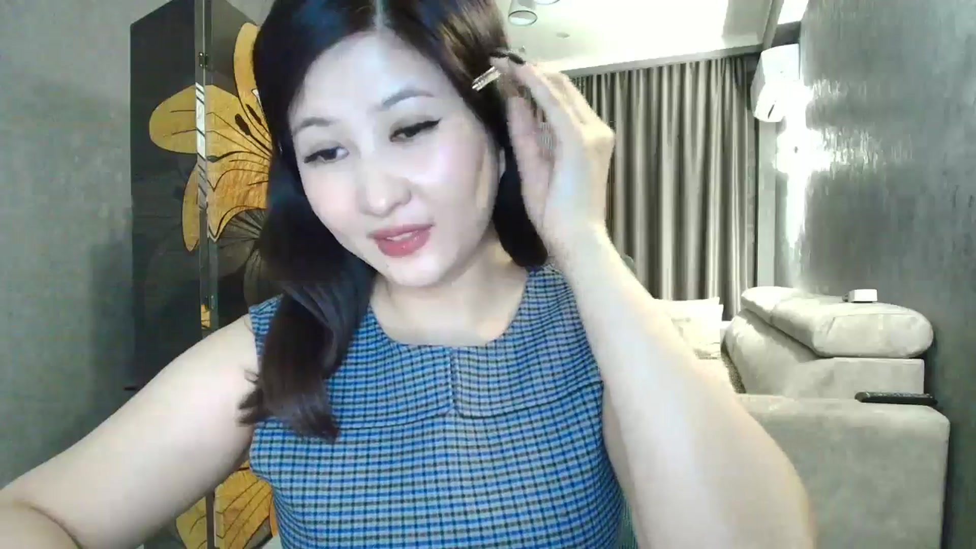 Gallery image thumbnail from Elfleur's myfreecams stream on, 03/18/2026, 20:13 image 2 of 20