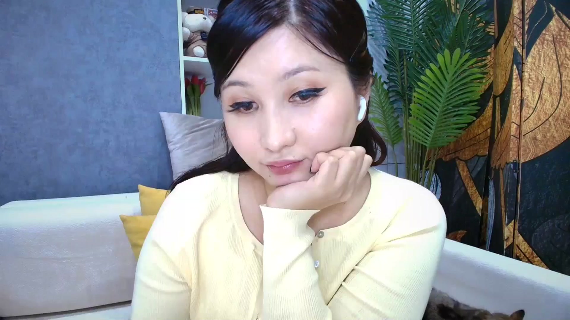 Gallery image thumbnail from Elfleur's myfreecams stream on, 04/14/2026, 22:36 image 9 of 20