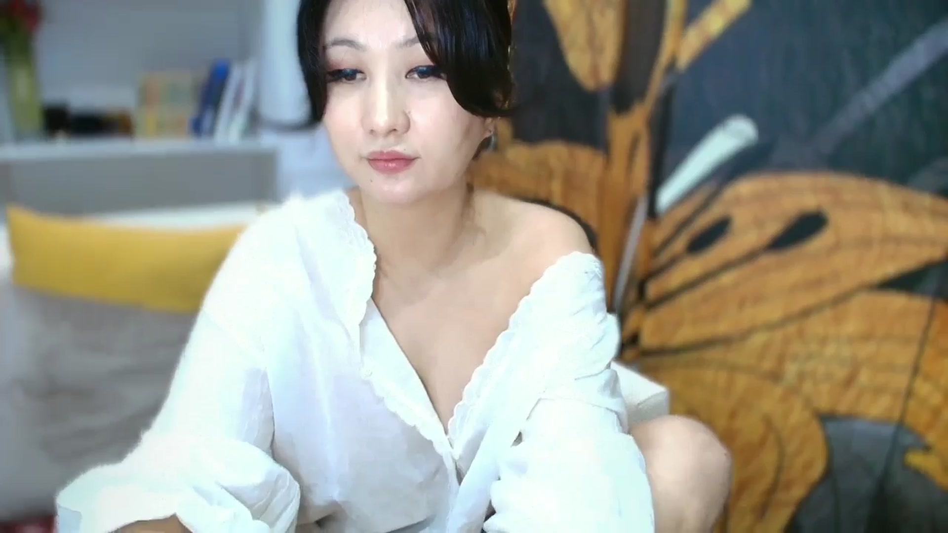 Gallery image thumbnail from Elfleur's myfreecams stream on, 04/19/2026, 22:05 image 18 of 20