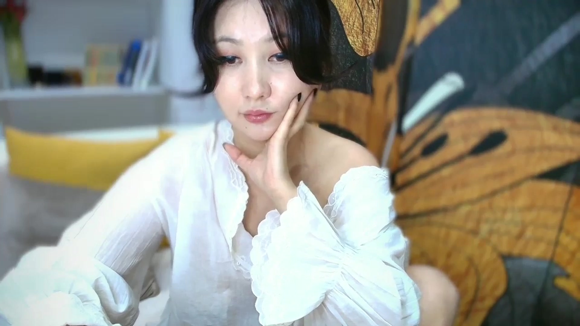 Gallery image thumbnail from Elfleur's myfreecams stream on, 04/19/2026, 22:05 image 19 of 20