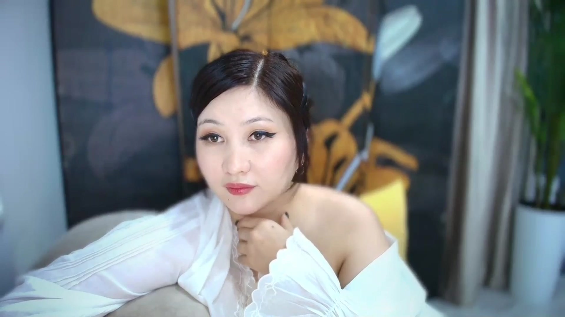 Gallery image thumbnail from Elfleur's myfreecams stream on, 04/20/2026, 22:41 image 2 of 20