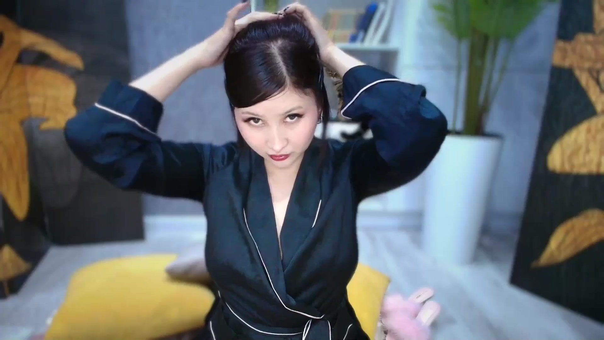 Gallery image thumbnail from Elfleur's myfreecams stream on, 04/22/2026, 20:37 image 8 of 20