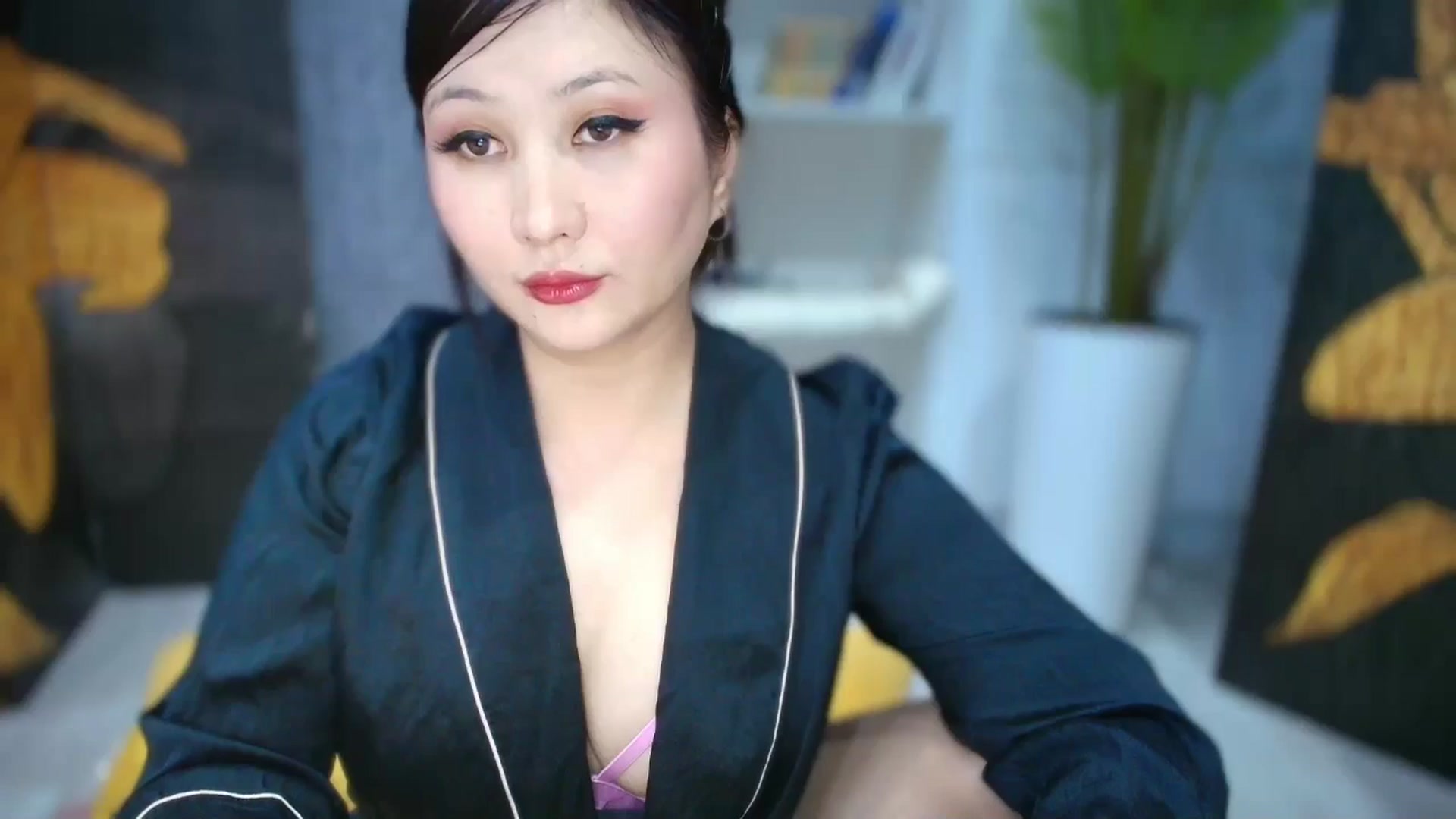Gallery image thumbnail from Elfleur's myfreecams stream on, 04/22/2026, 20:52 image 15 of 20