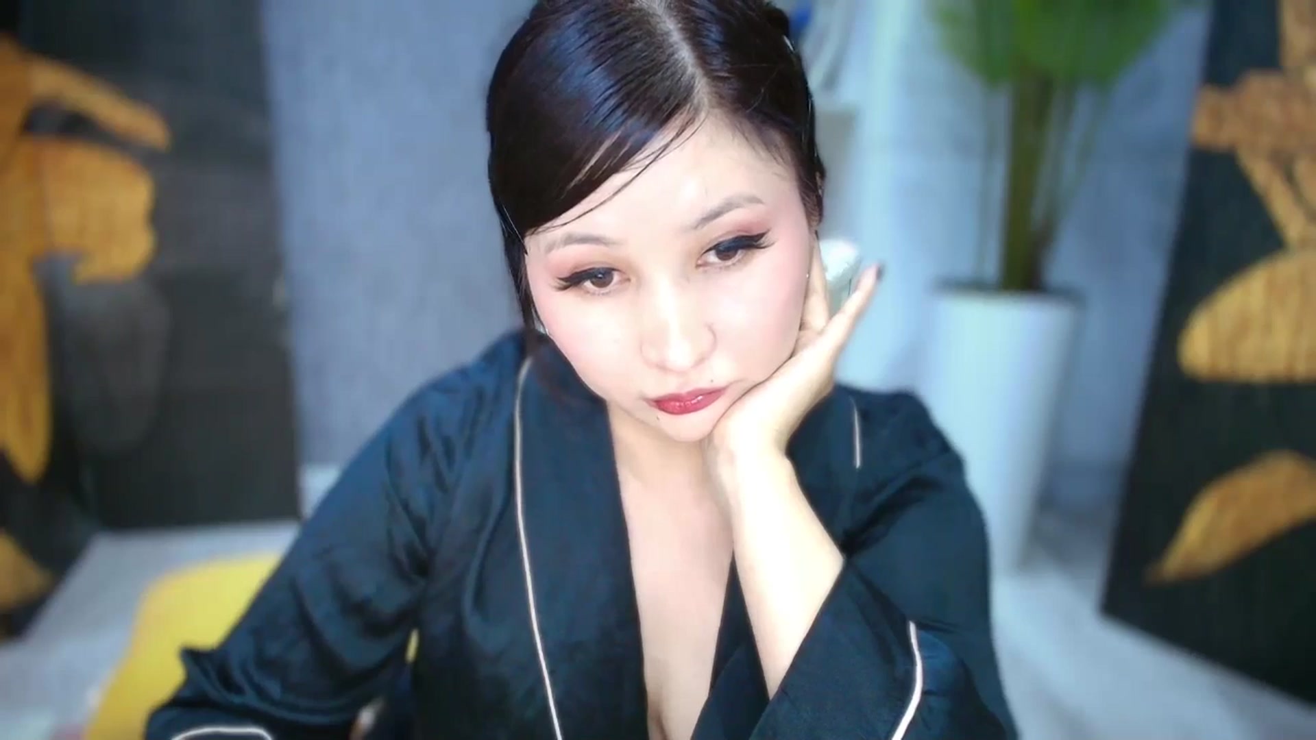 Gallery image thumbnail from Elfleur's myfreecams stream on, 04/22/2026, 20:52 image 9 of 20
