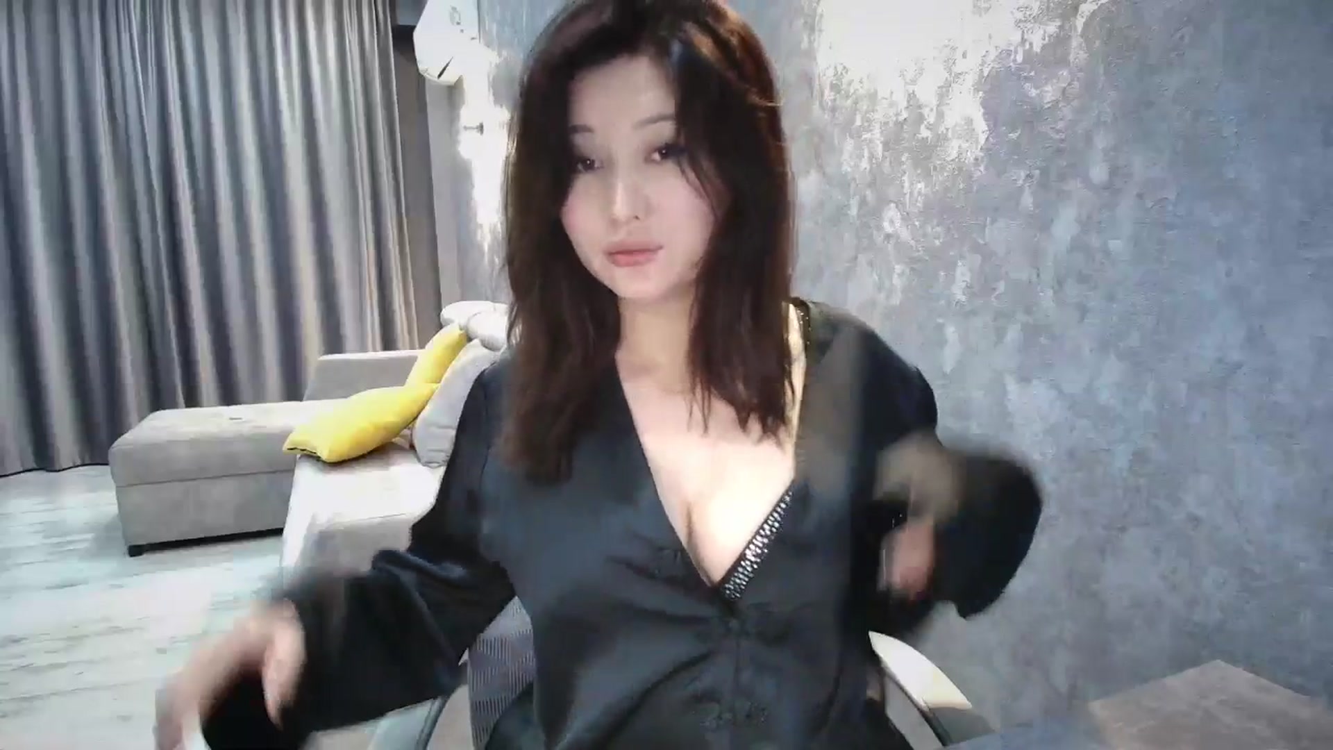 Gallery image thumbnail from Elfleur's myfreecams stream on, 05/09/2026, 23:08 image 13 of 20