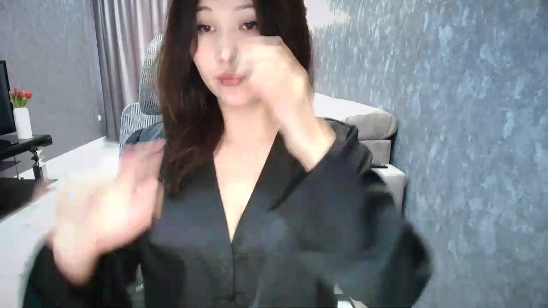 Gallery image thumbnail from Elfleur's myfreecams stream on, 05/10/2026, 03:19 image 13 of 20