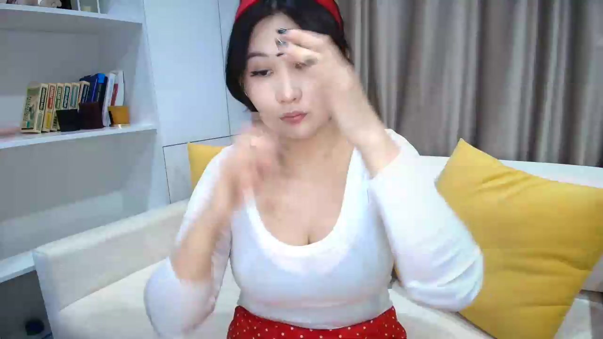 Gallery image thumbnail from Elfleur's myfreecams stream on, 05/11/2026, 20:05 image 13 of 20