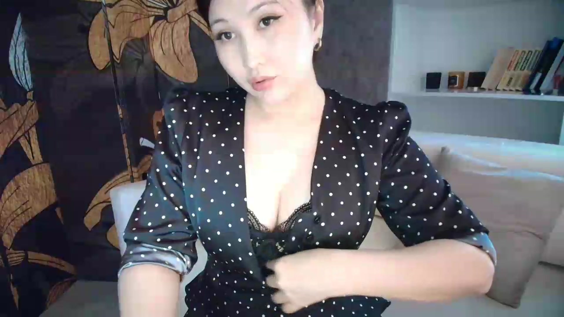 Gallery image thumbnail from Elfleur's myfreecams stream on, 05/17/2026, 03:12 image 14 of 20
