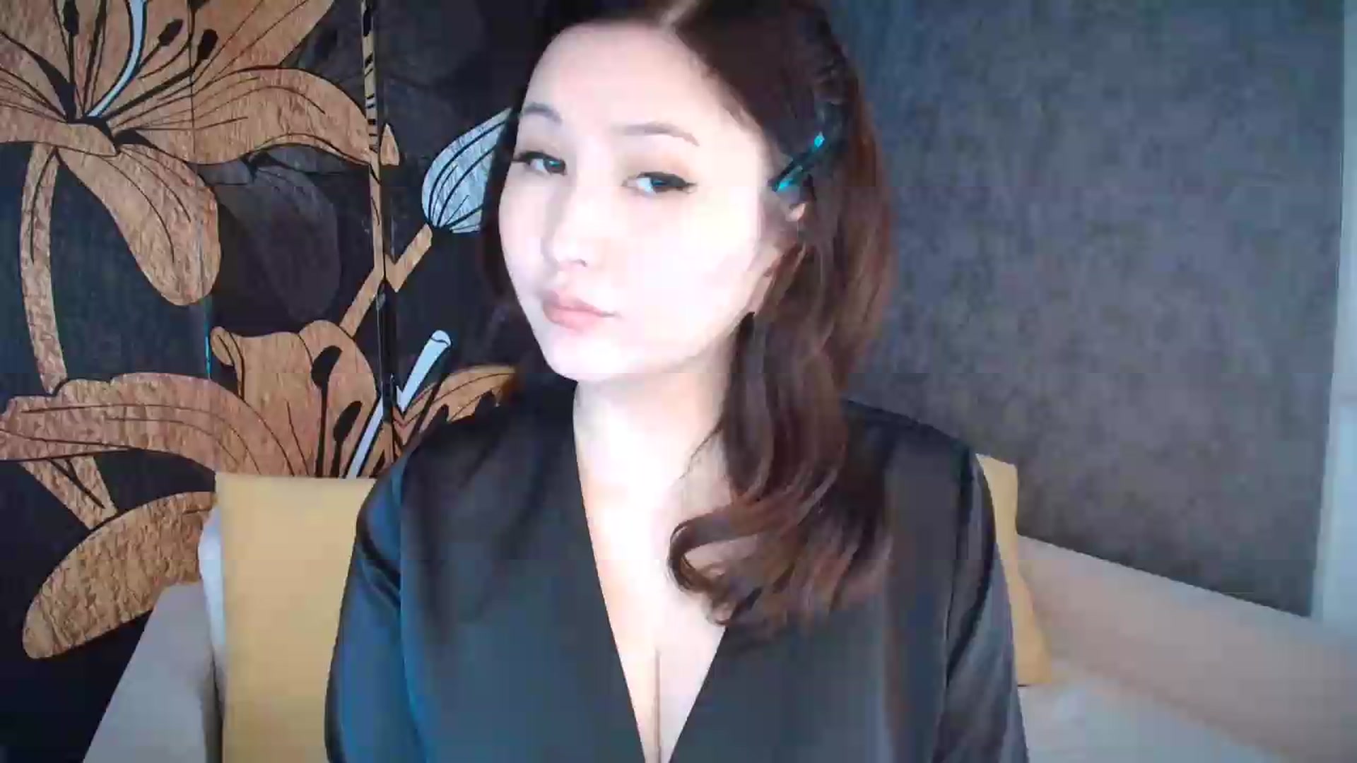 Gallery image thumbnail from Elfleur's myfreecams stream on, 05/19/2026, 03:22 image 18 of 20