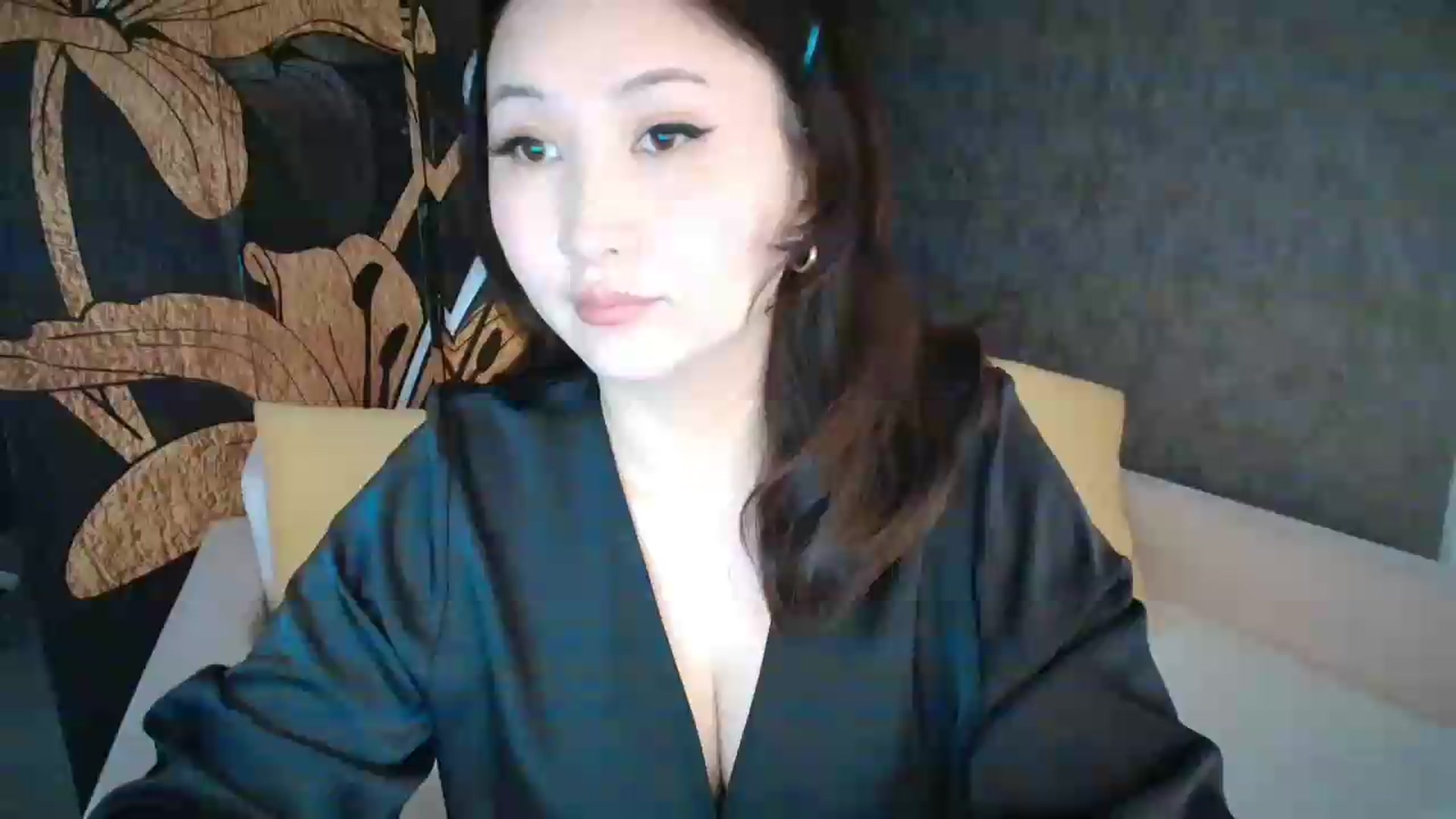 Gallery image thumbnail from Elfleur's myfreecams stream on, 05/19/2026, 03:22 image 1 of 20