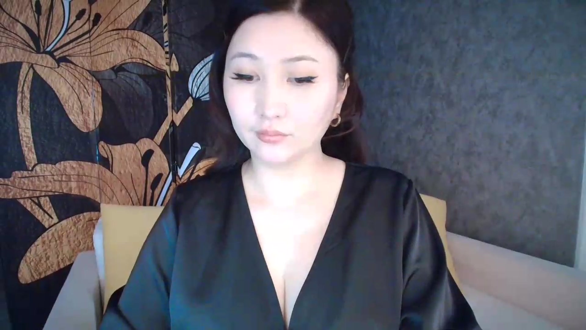Gallery image thumbnail from Elfleur's myfreecams stream on, 05/19/2026, 03:22 image 15 of 20