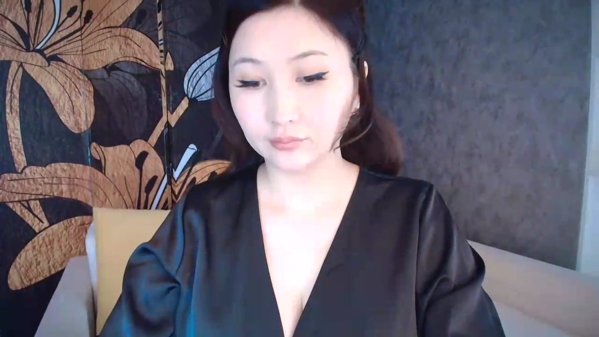 Gallery image thumbnail from Elfleur's myfreecams stream on, 05/19/2026, 03:22 image 20 of 20