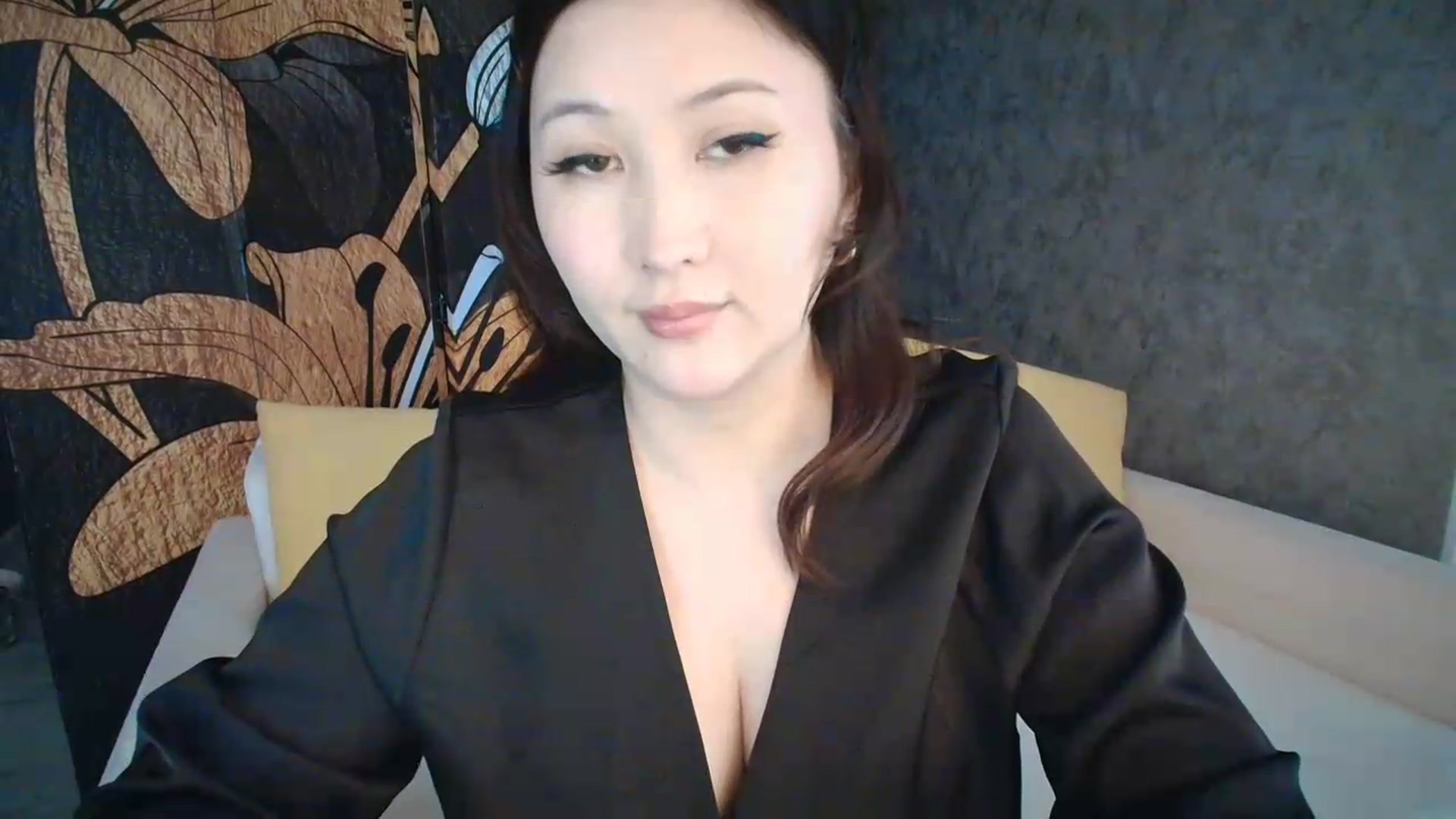 Gallery image thumbnail from Elfleur's myfreecams stream on, 05/19/2026, 03:22 image 3 of 20